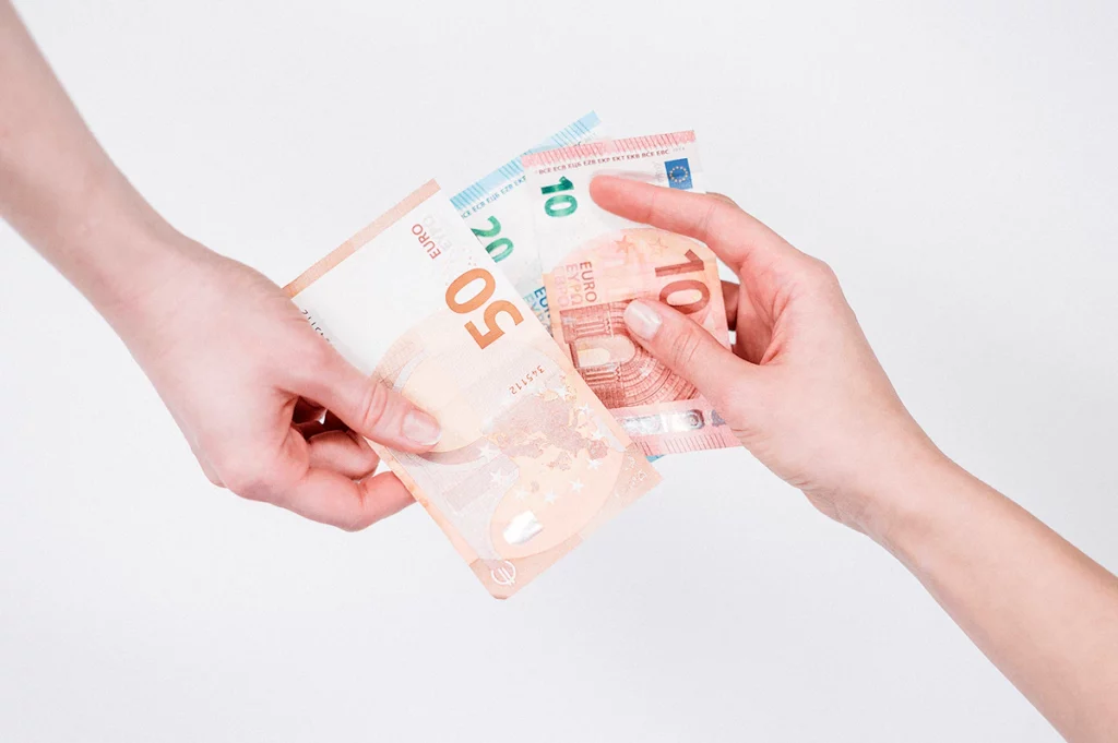 Passer du self stockage au garde-meuble pour économiser