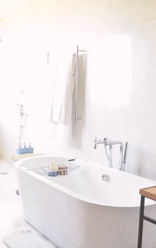 Freestanding Pieces Inside Bathroom