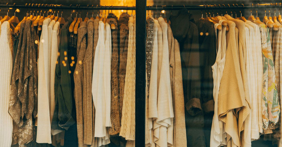 How to Downsize your Wardrobe: The Complete Checklist