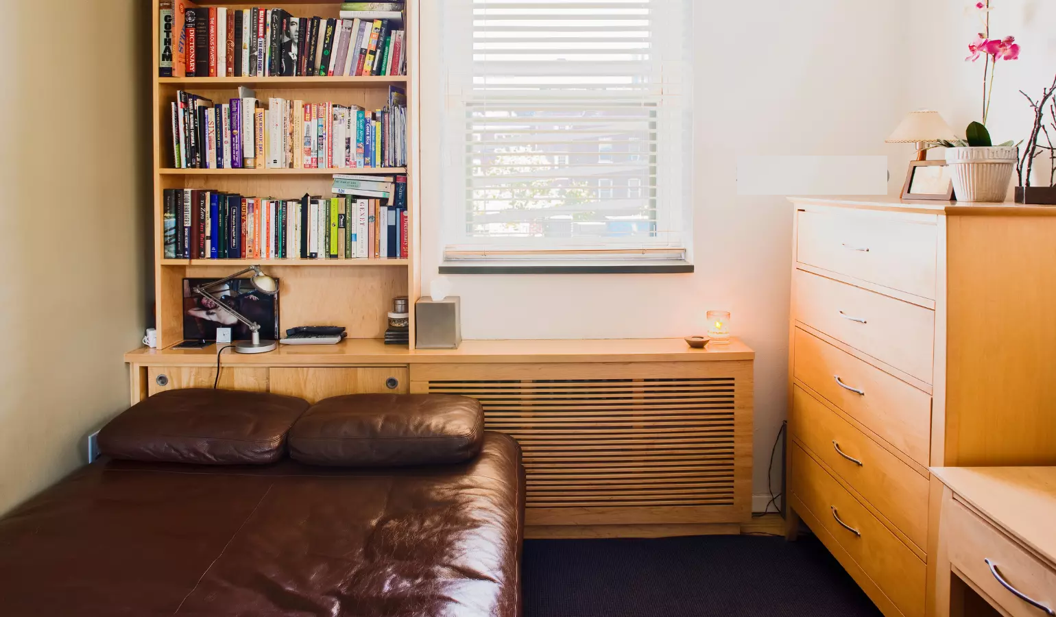 Organise Small Bedroom