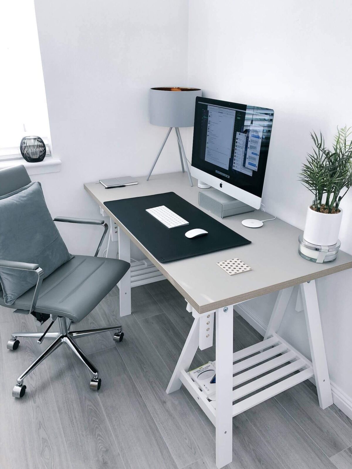Straight Desk