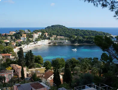 Vue sur la plage des Fosses à Saint-Jean-Cap-Ferrat