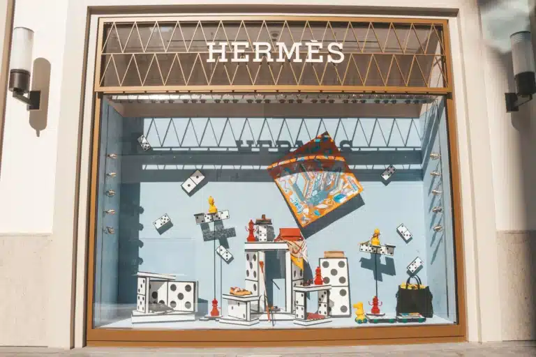 Devanture décorée d'une maison de luxe
